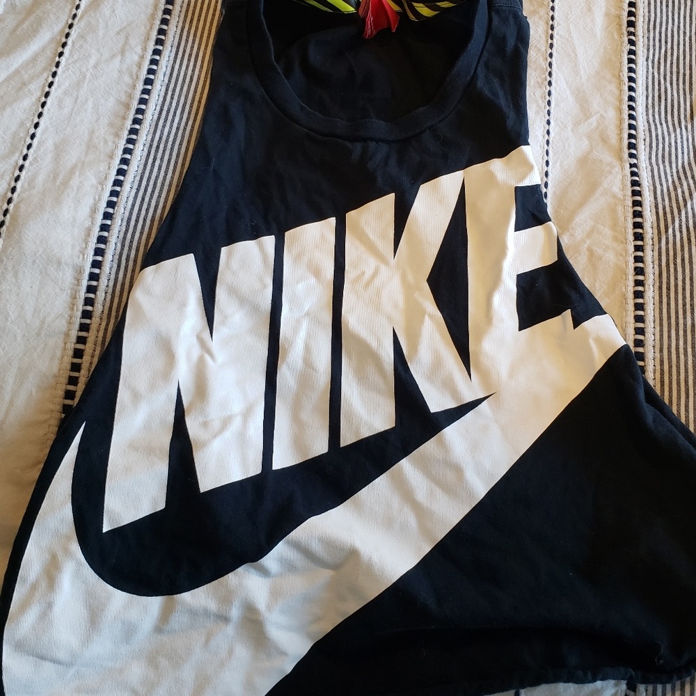 Nike cropped tank top
